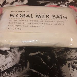 ANTHROPOLOGIE Fig + Yarrow Floral Milk Bath